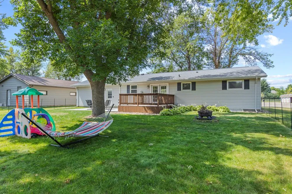 807 Hackberry Drive Marshall, MN 56258