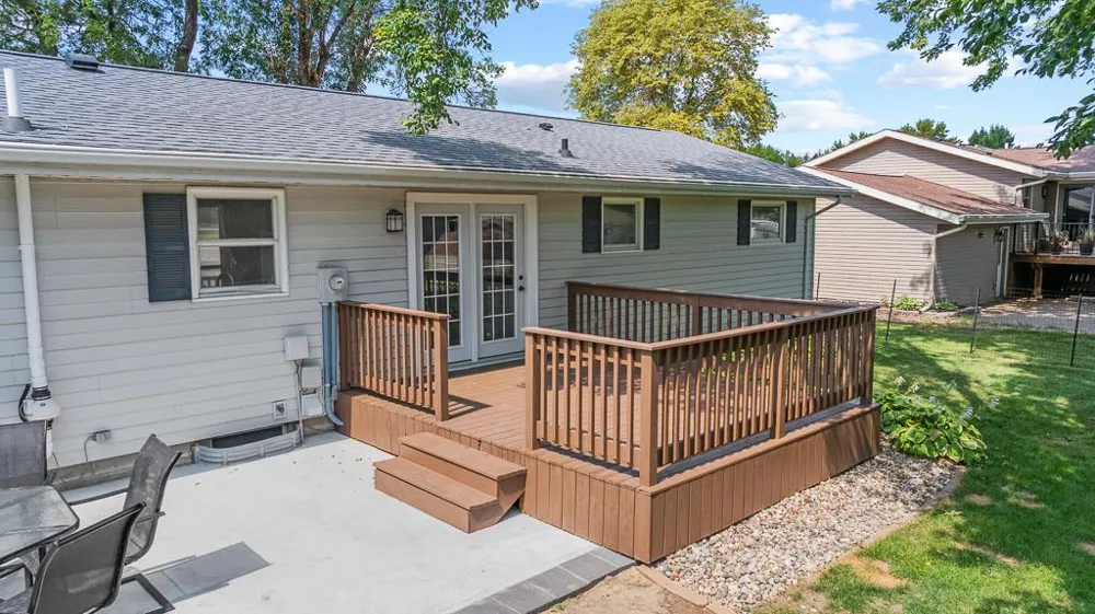 807 Hackberry Drive Marshall, MN 56258