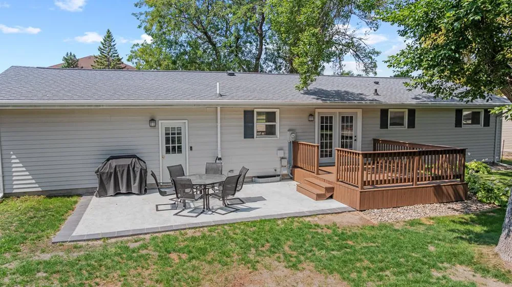 807 Hackberry Drive Marshall, MN 56258