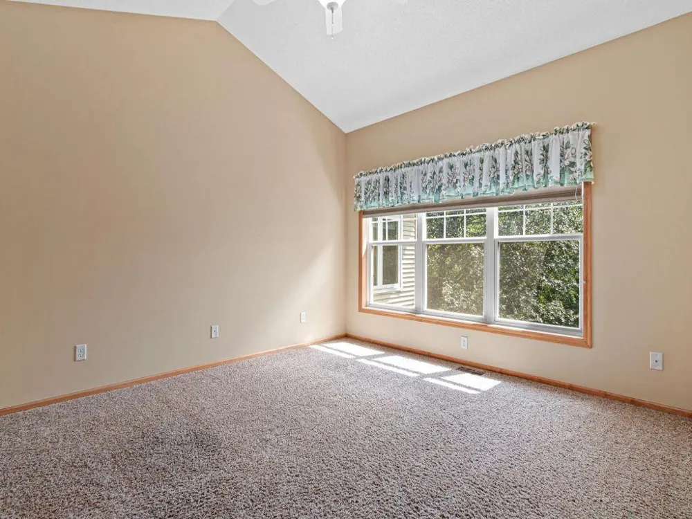198 Thompson Avenue E West Saint Paul, MN 55118
