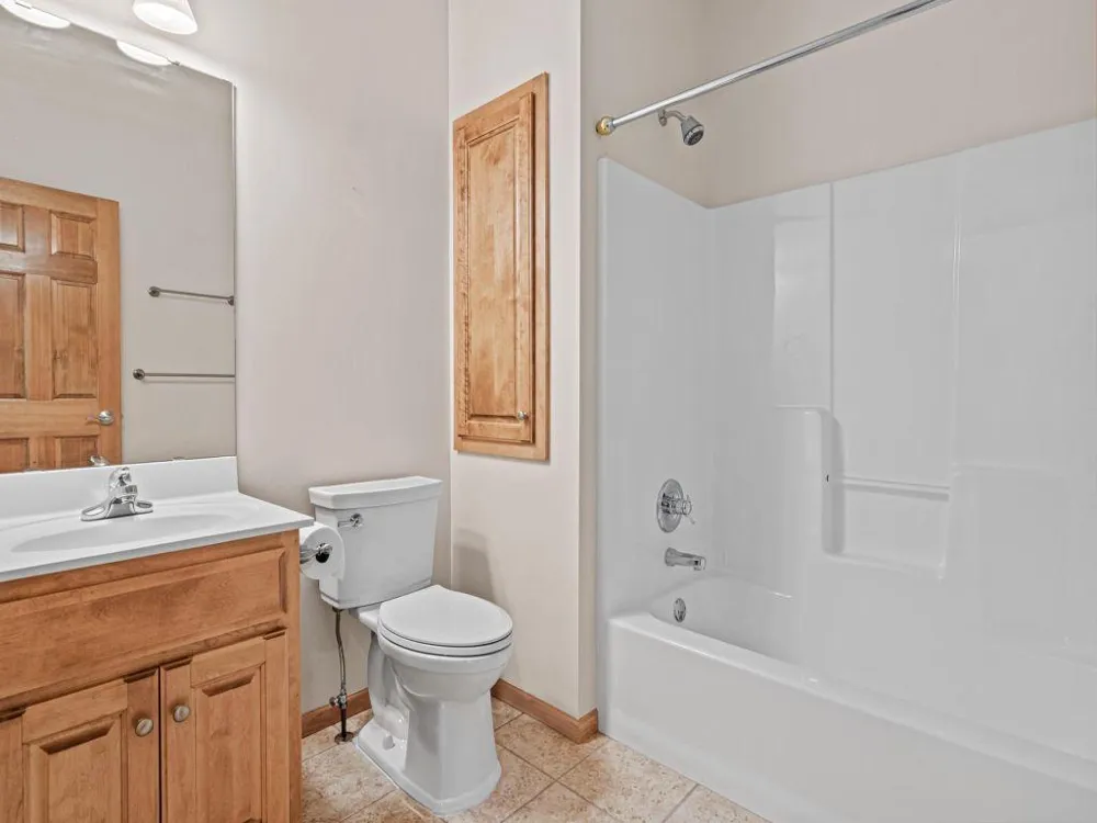 198 Thompson Avenue E West Saint Paul, MN 55118