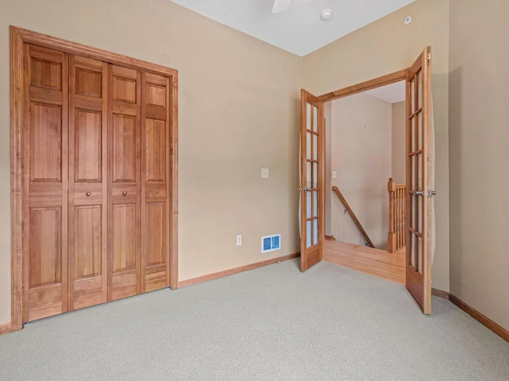 198 Thompson Avenue E West Saint Paul, MN 55118