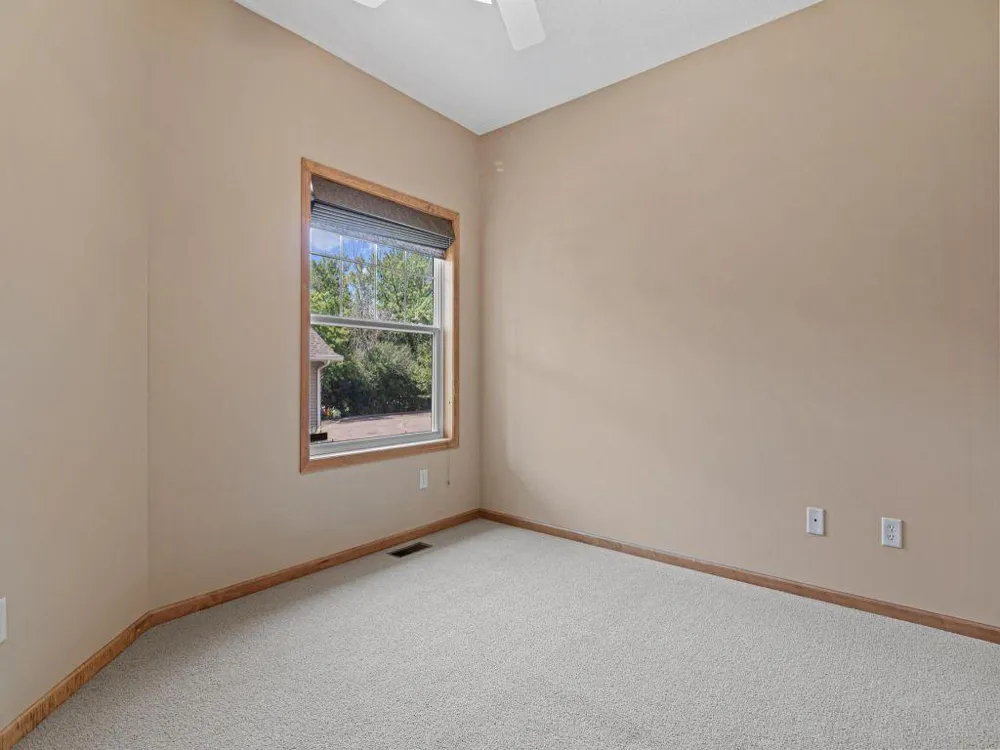 198 Thompson Avenue E West Saint Paul, MN 55118