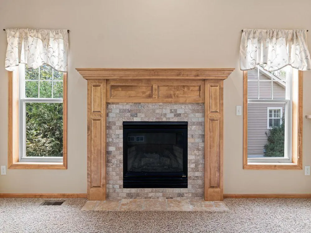 198 Thompson Avenue E West Saint Paul, MN 55118