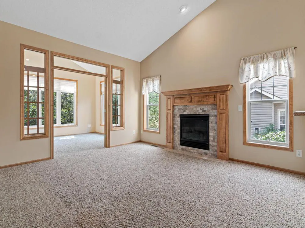 198 Thompson Avenue E West Saint Paul, MN 55118
