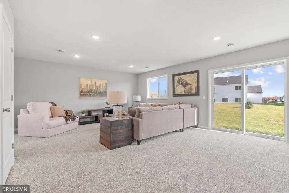 10832 165th Avenue NW Elk River, MN 55330