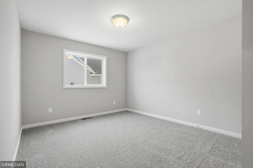 10816 165th Avenue NW Elk River, MN 55330
