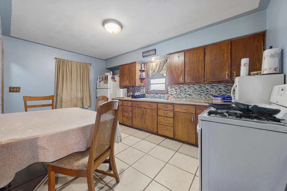 74 S Cordova Avenue Le Center, MN 56057