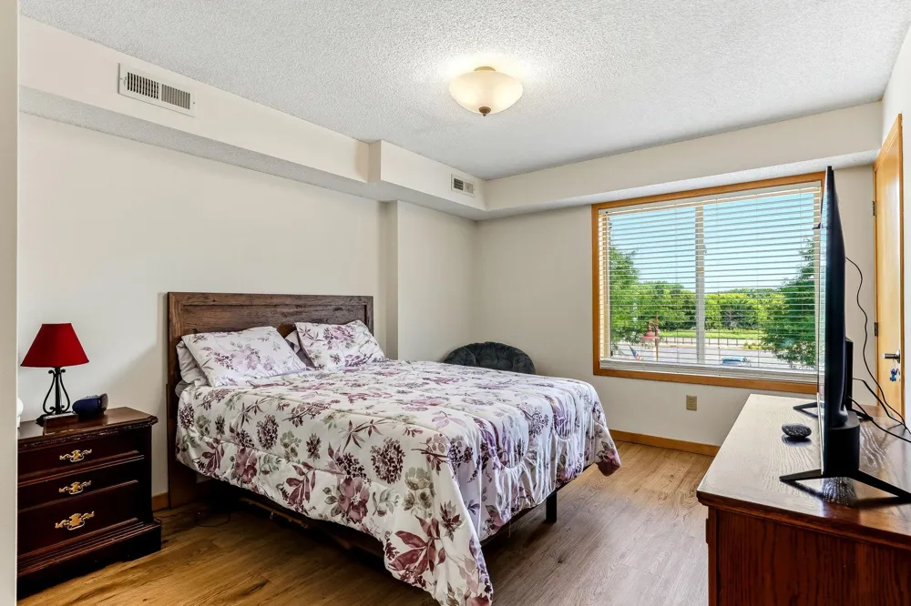 4845 W 123rd Street #201 Savage, MN 55378
