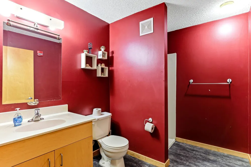 4845 W 123rd Street #201 Savage, MN 55378