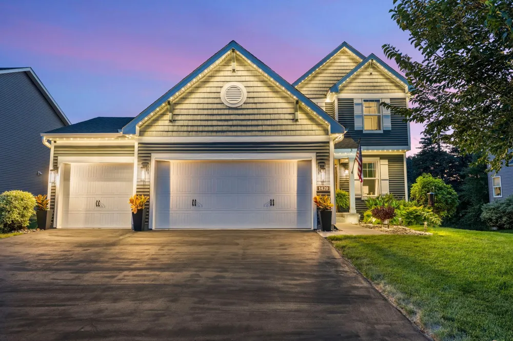1420 Summit Court Stillwater, MN 55082