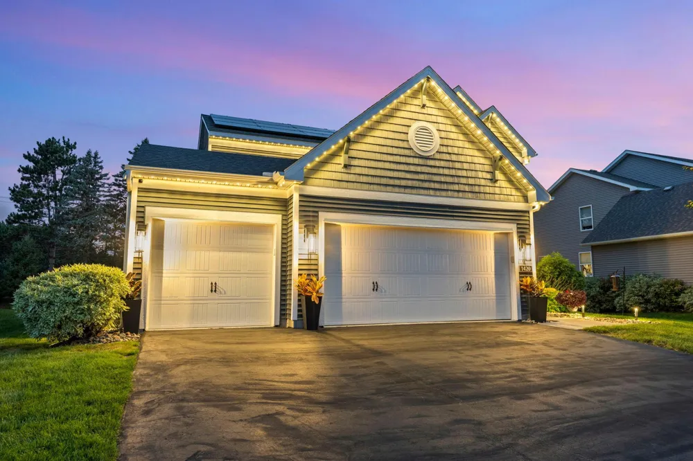 1420 Summit Court Stillwater, MN 55082