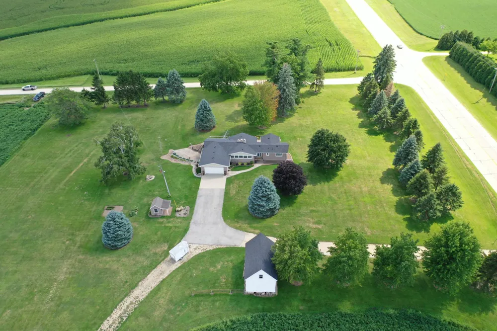 4900 42 Highway NE Eyota, MN 55934