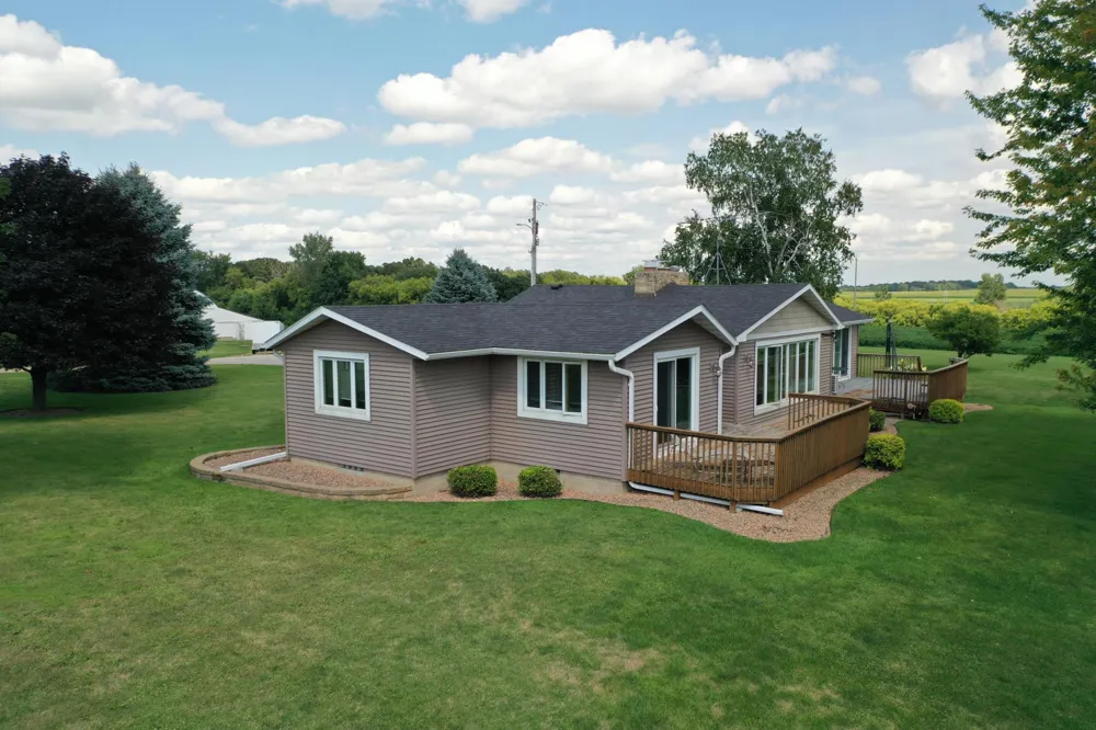 4900 42 Highway NE Eyota, MN 55934