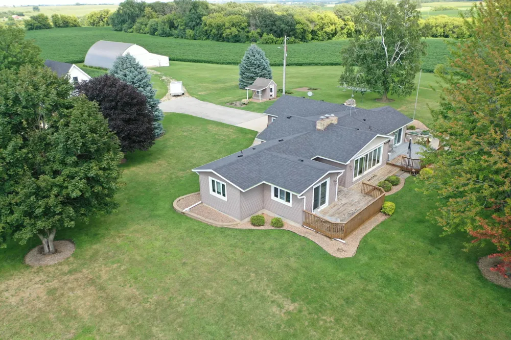 4900 42 Highway NE Eyota, MN 55934