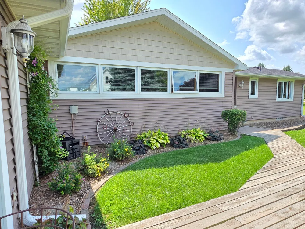 4900 42 Highway NE Eyota, MN 55934