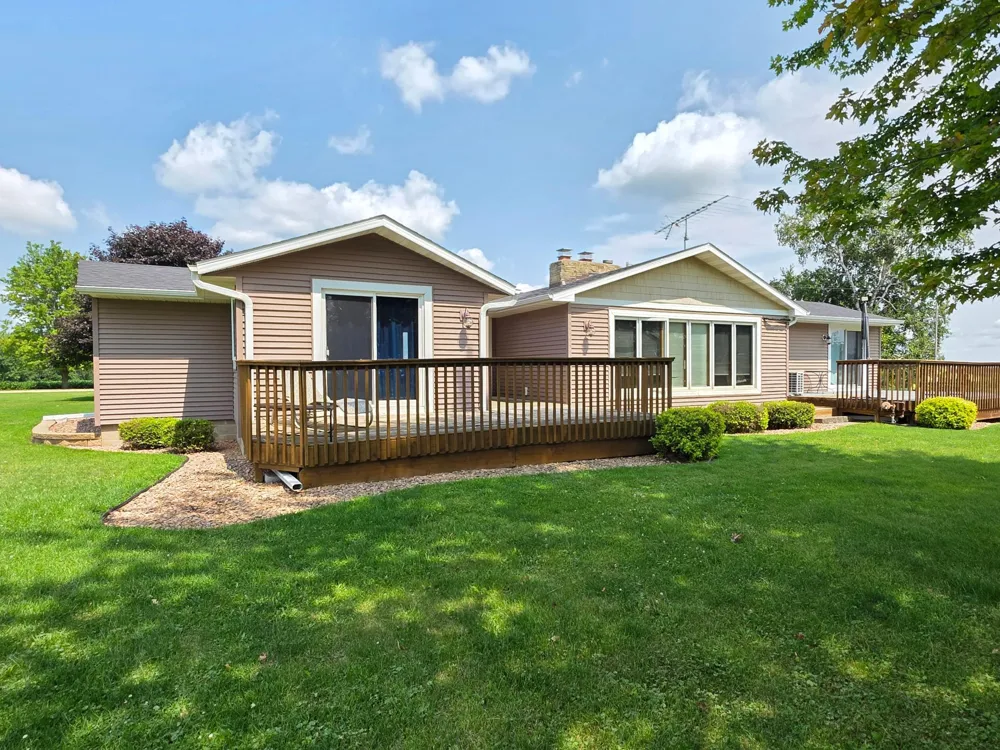 4900 42 Highway NE Eyota, MN 55934