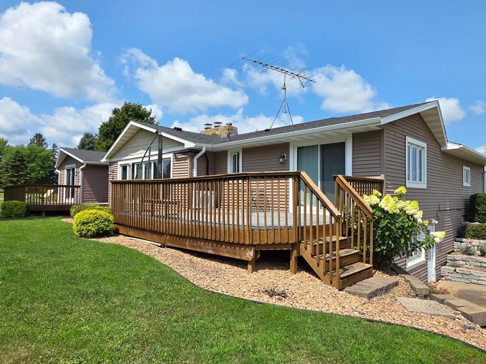 4900 42 Highway NE Eyota, MN 55934