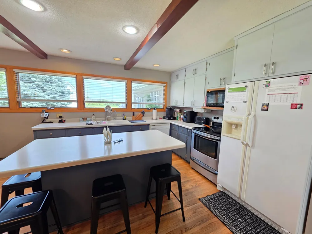 4900 42 Highway NE Eyota, MN 55934