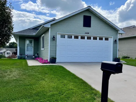 1428 Carl Way