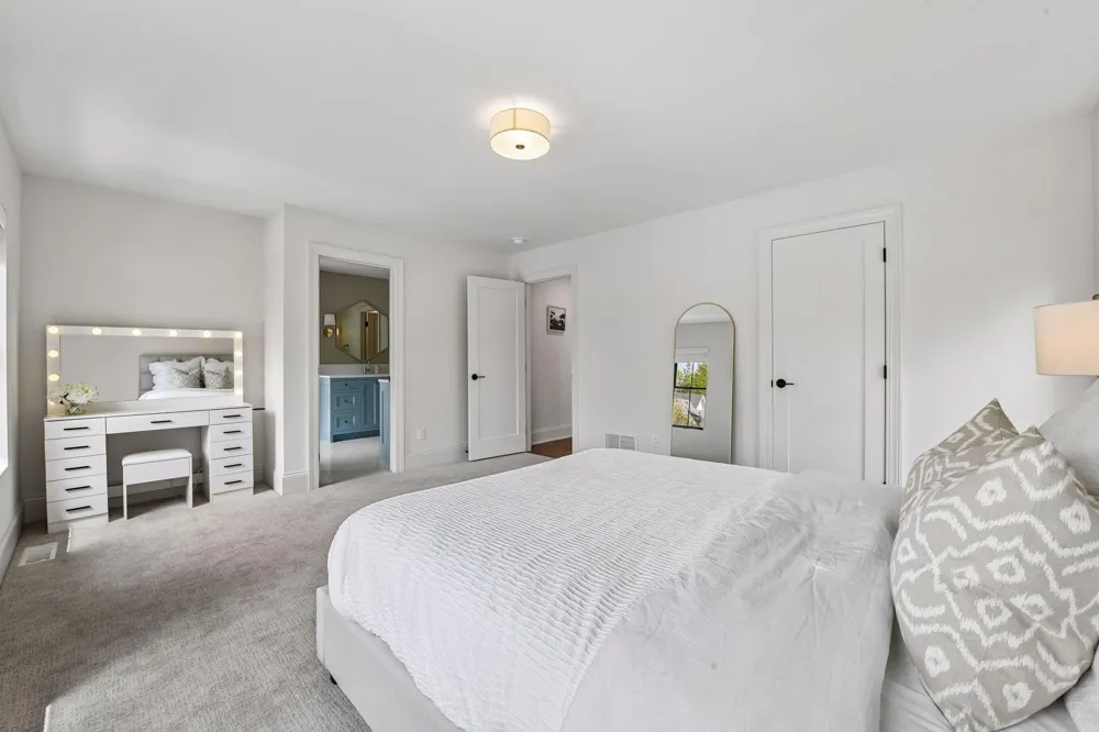 5925 Chowen Avenue S Edina, MN 55410