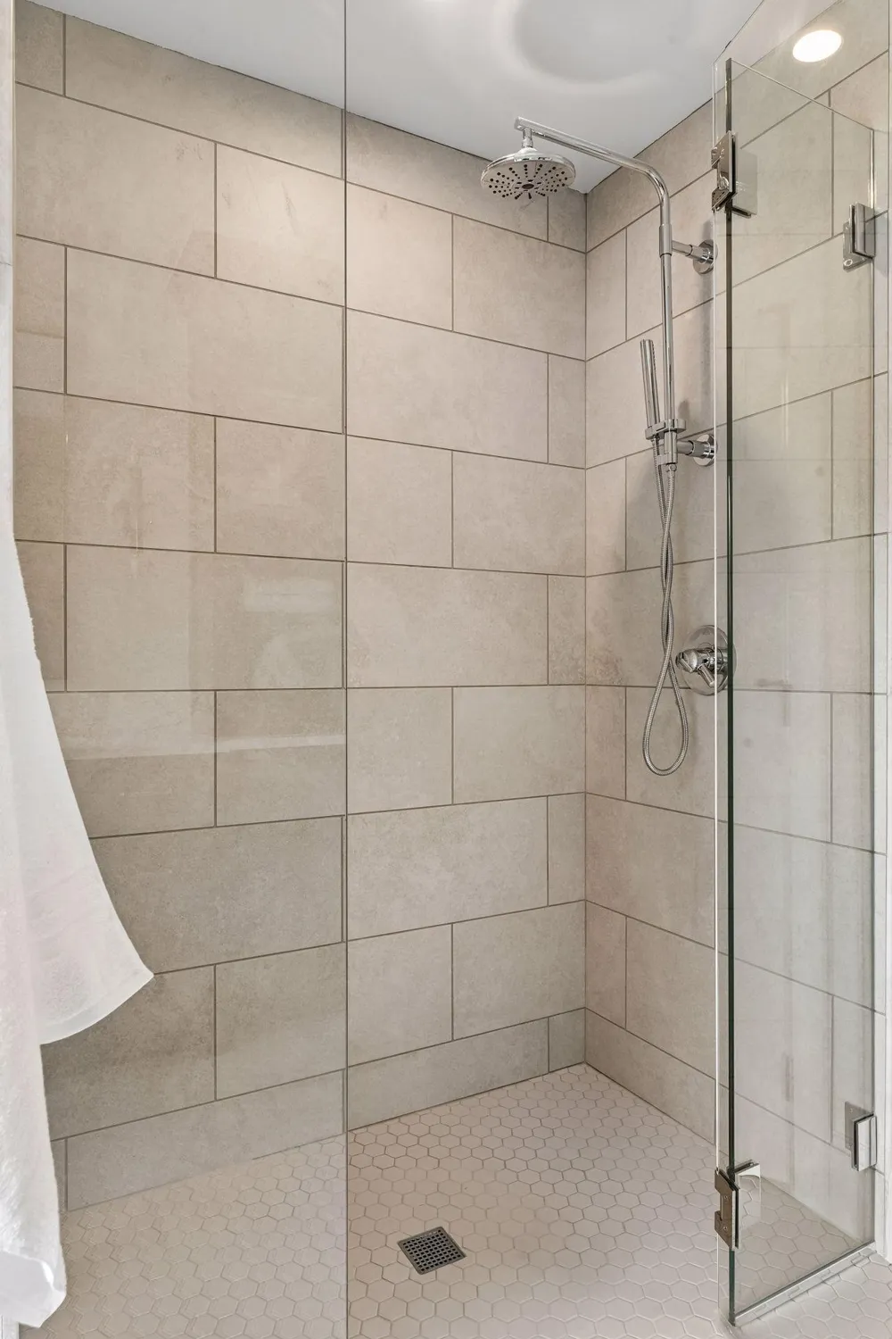 5925 Chowen Avenue S Edina, MN 55410