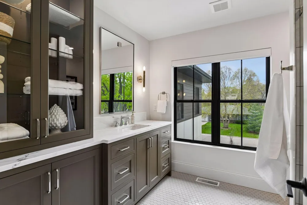 5925 Chowen Avenue S Edina, MN 55410