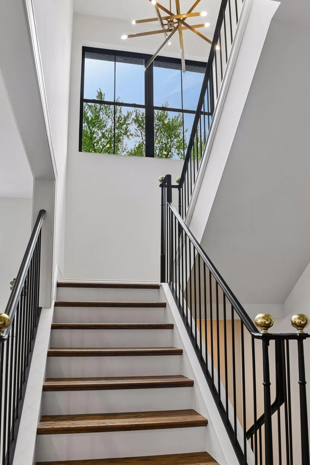5925 Chowen Avenue S Edina, MN 55410