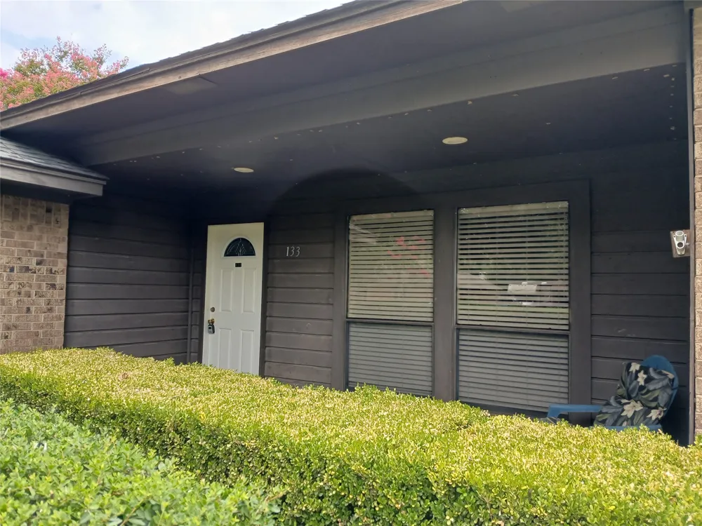 133 Oakbrook Coppell, TX 75019