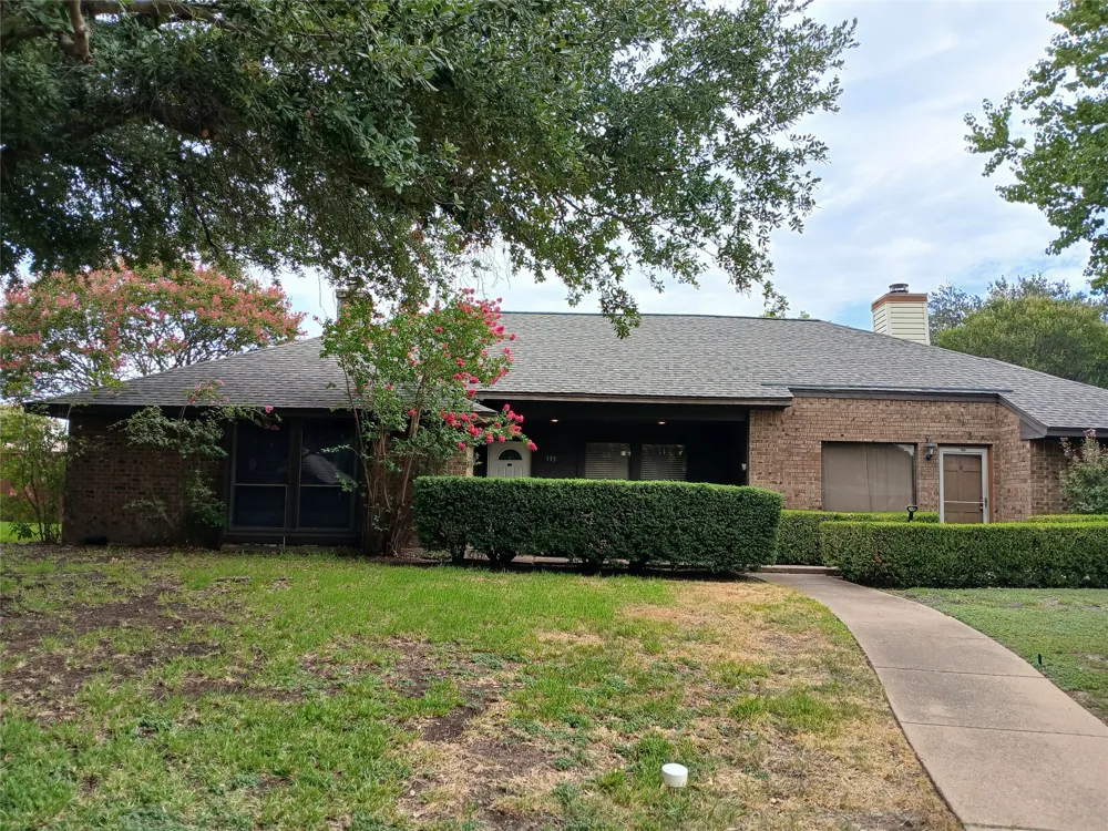 133 Oakbrook Coppell, TX 75019