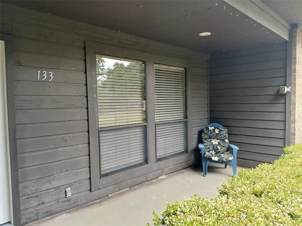 133 Oakbrook Coppell, TX 75019