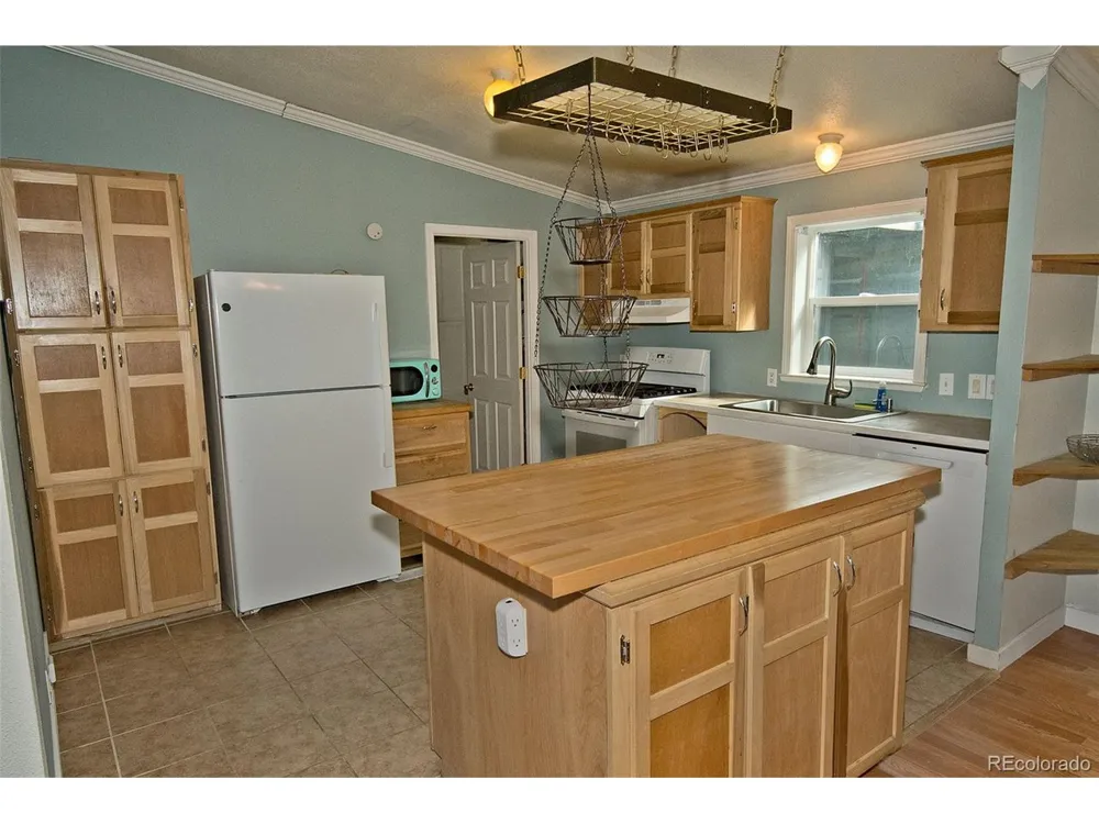 2077 Medicine Bow Overlook Crestone, CO 81131