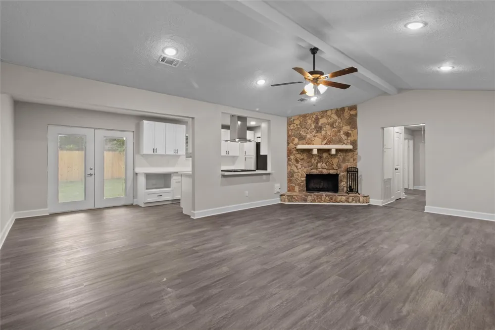 3319 Laurel Fork Drive Kingwood, TX 77339