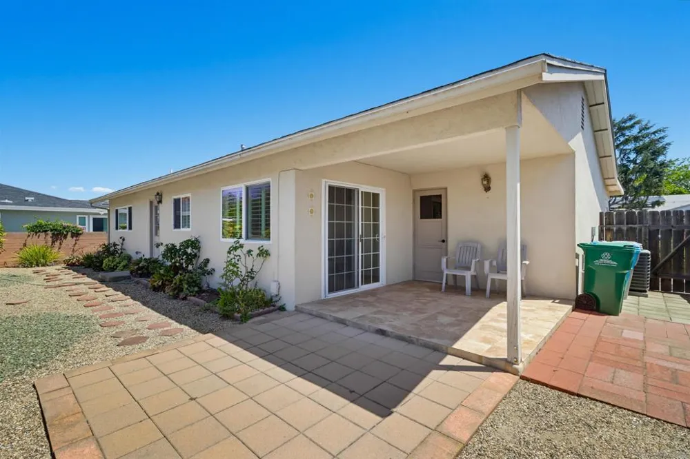 16422 Sarape Dr San Diego, CA 92128