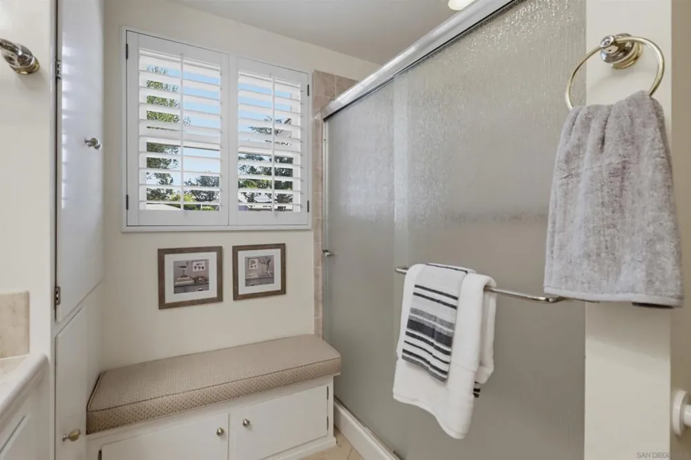 16422 Sarape Dr San Diego, CA 92128