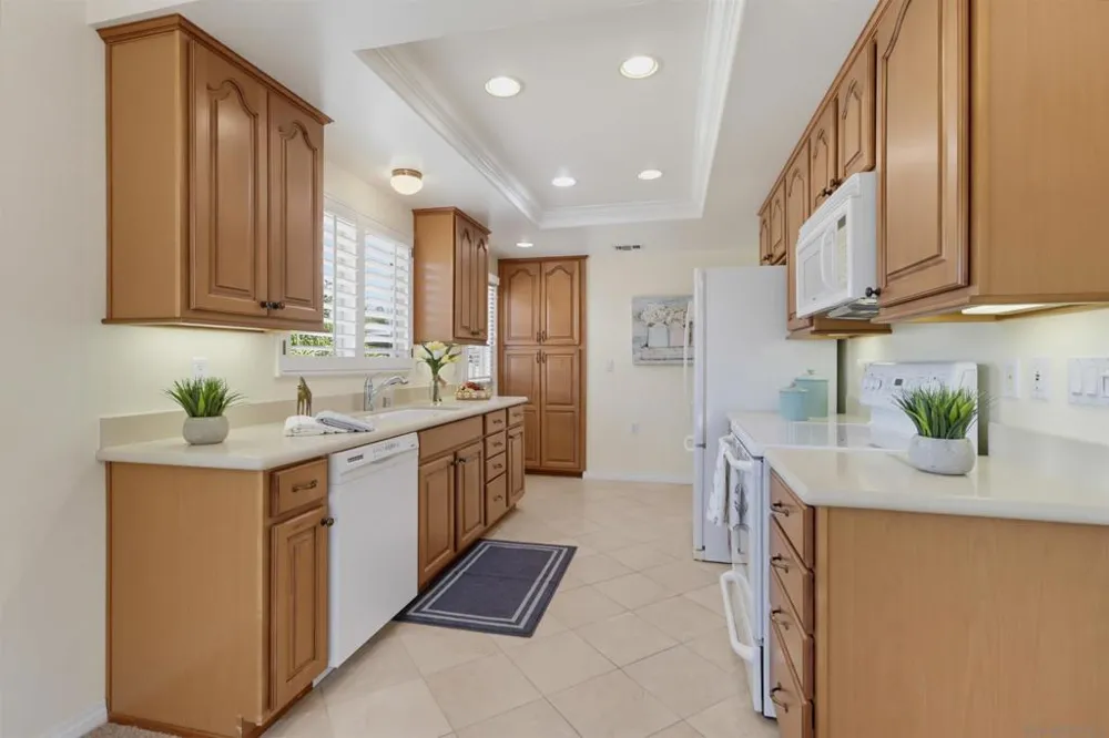 16422 Sarape Dr San Diego, CA 92128