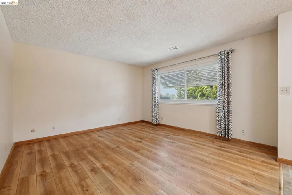 1112 Kelvin Rd El Sobrante, CA 94803