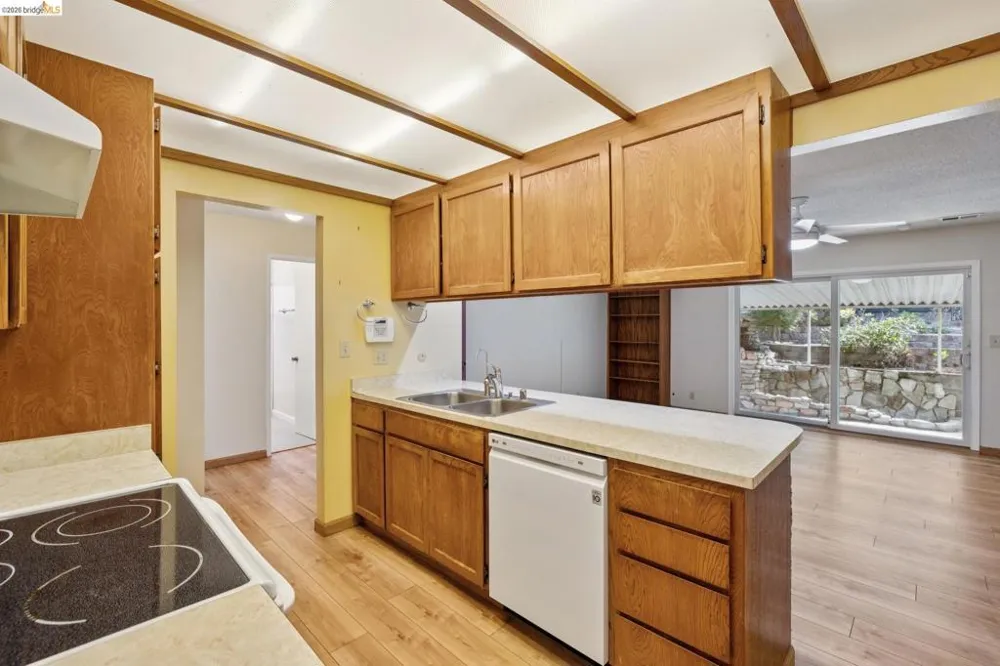 1112 Kelvin Rd El Sobrante, CA 94803