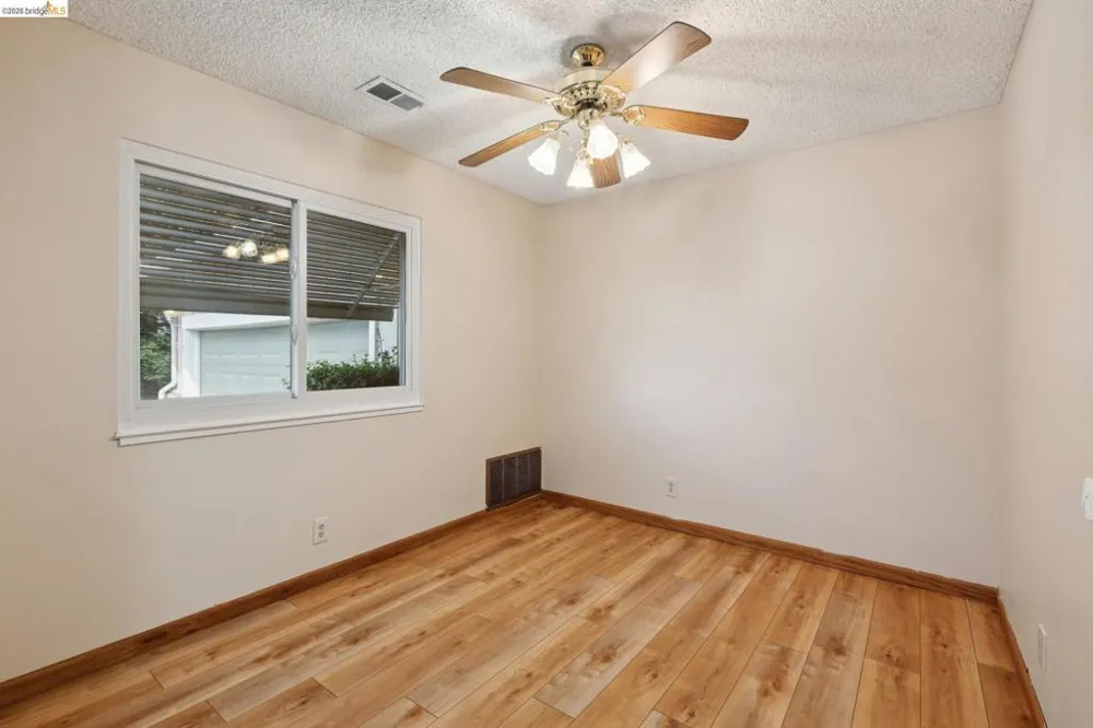 1112 Kelvin Rd El Sobrante, CA 94803