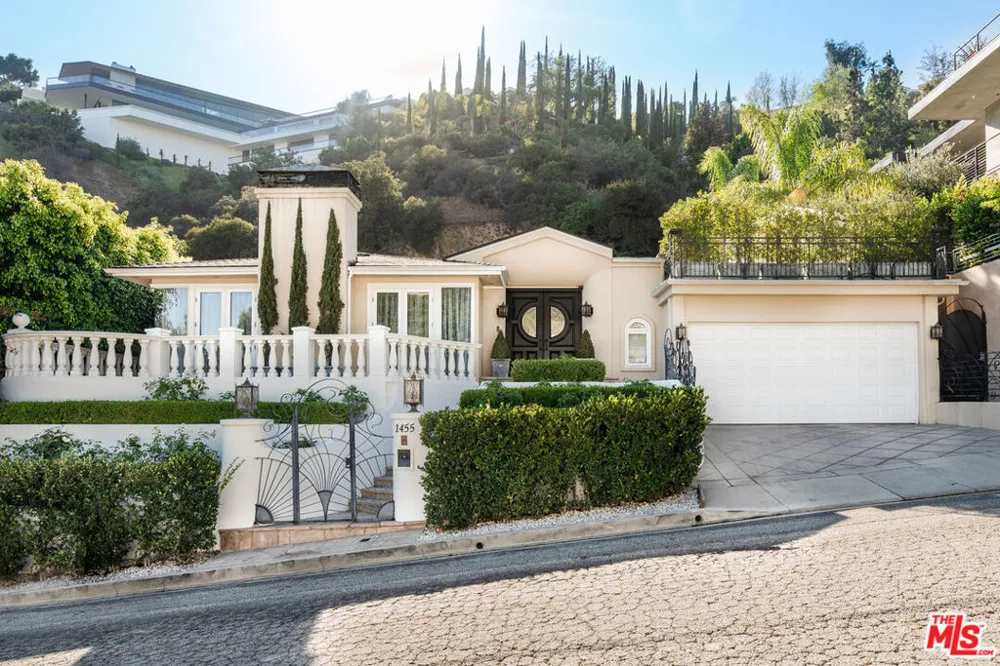 1455 Rising Glen Road Los Angeles, CA 90069