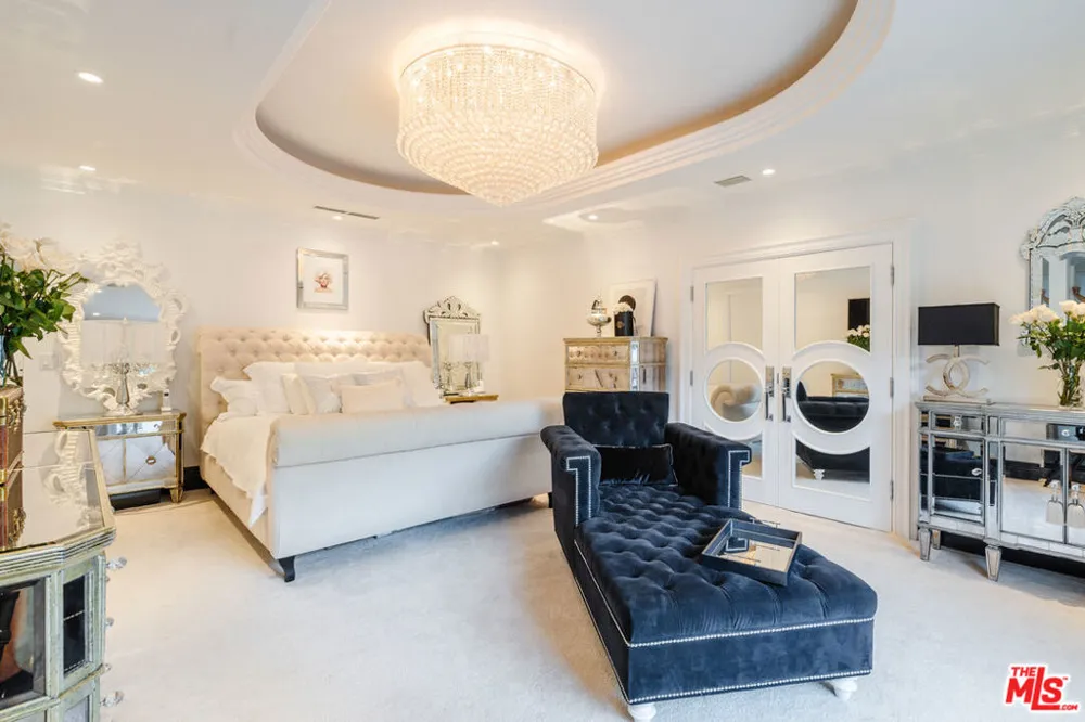1455 Rising Glen Road Los Angeles, CA 90069