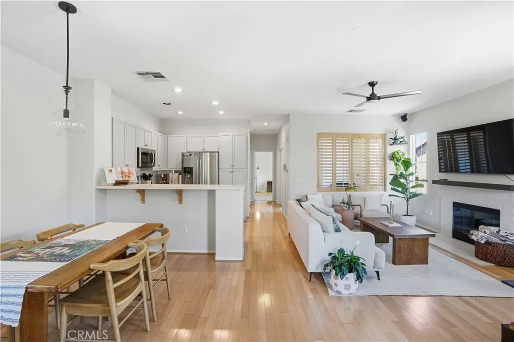 17967 Lost Canyon Road #70 Canyon Country, CA 91387