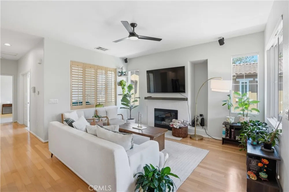 17967 Lost Canyon Road #70 Canyon Country, CA 91387