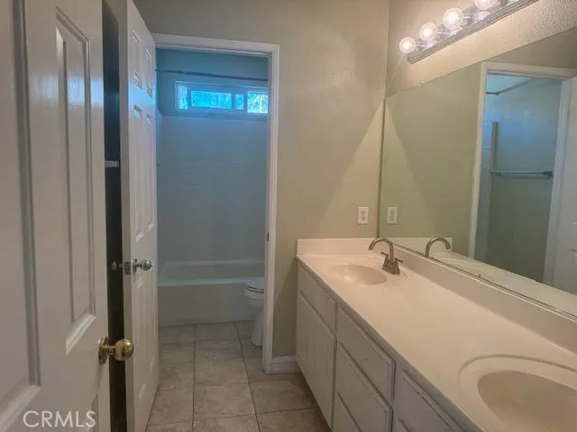 13884 Oak Tree Corona, CA 92880