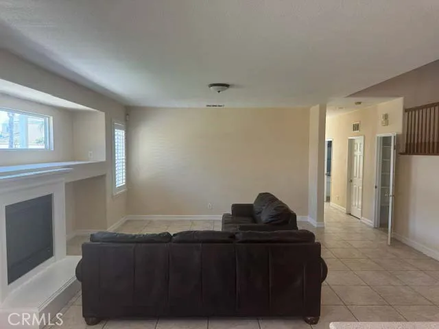 13884 Oak Tree Corona, CA 92880
