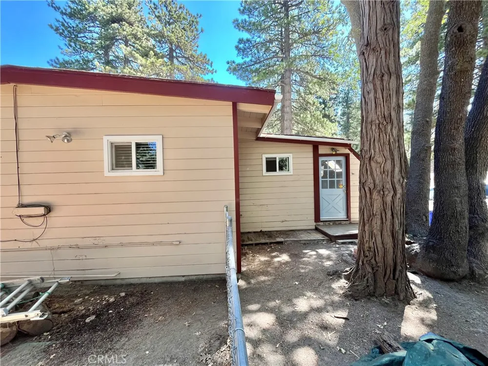 31527 Hilltop #31529 Running Springs, CA 92382