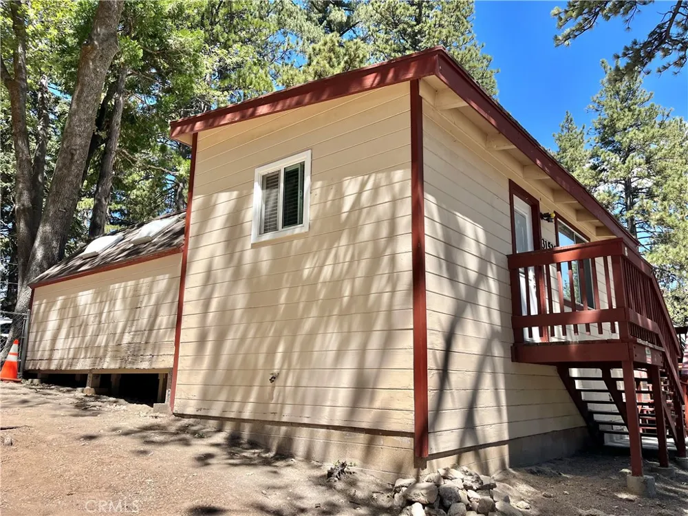 31527 Hilltop #31529 Running Springs, CA 92382