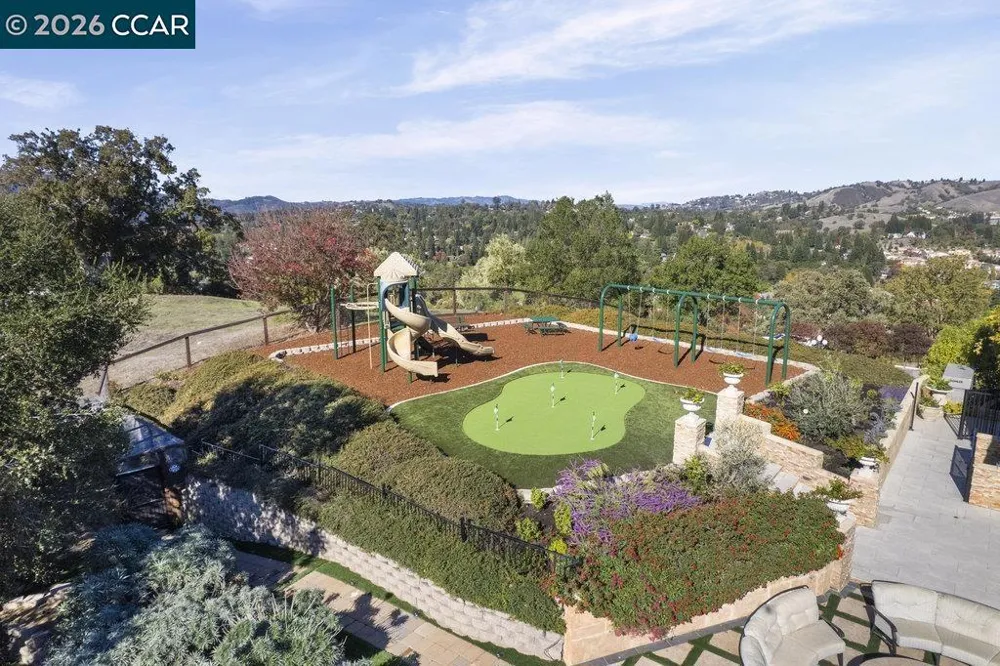 251 Santiago Ln Danville, CA 94526