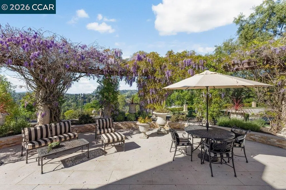 251 Santiago Ln Danville, CA 94526