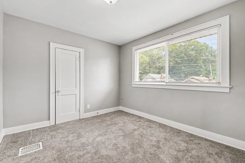 1735 Kalamazoo Avenue SE Grand Rapids, MI 49507
